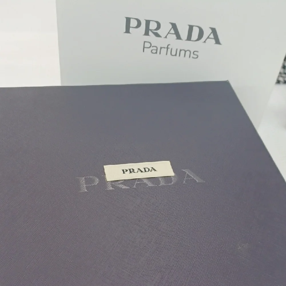 Prada Parfums Foldable Container
